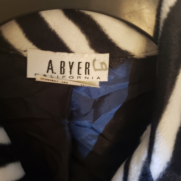 Abyer Zebra Print Coat - Picture 2 of 3